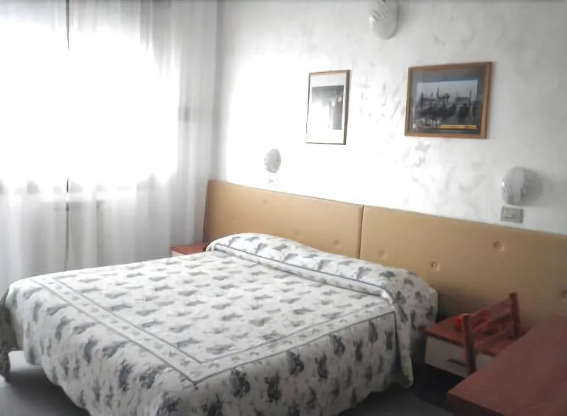 סוטומרינה Hotel Touring 3*,  איטליה