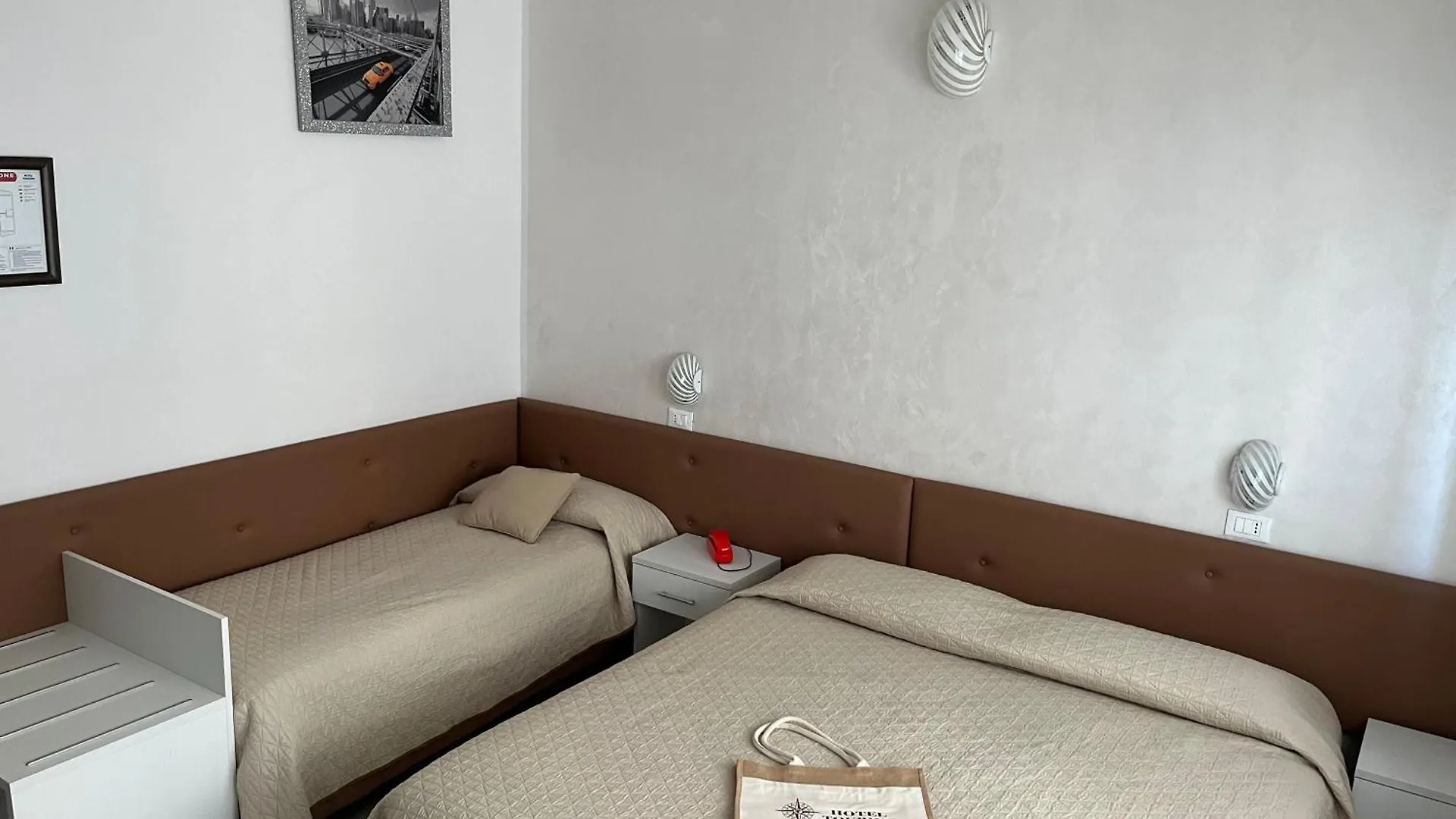 סוטומרינה Hotel Touring 3*,