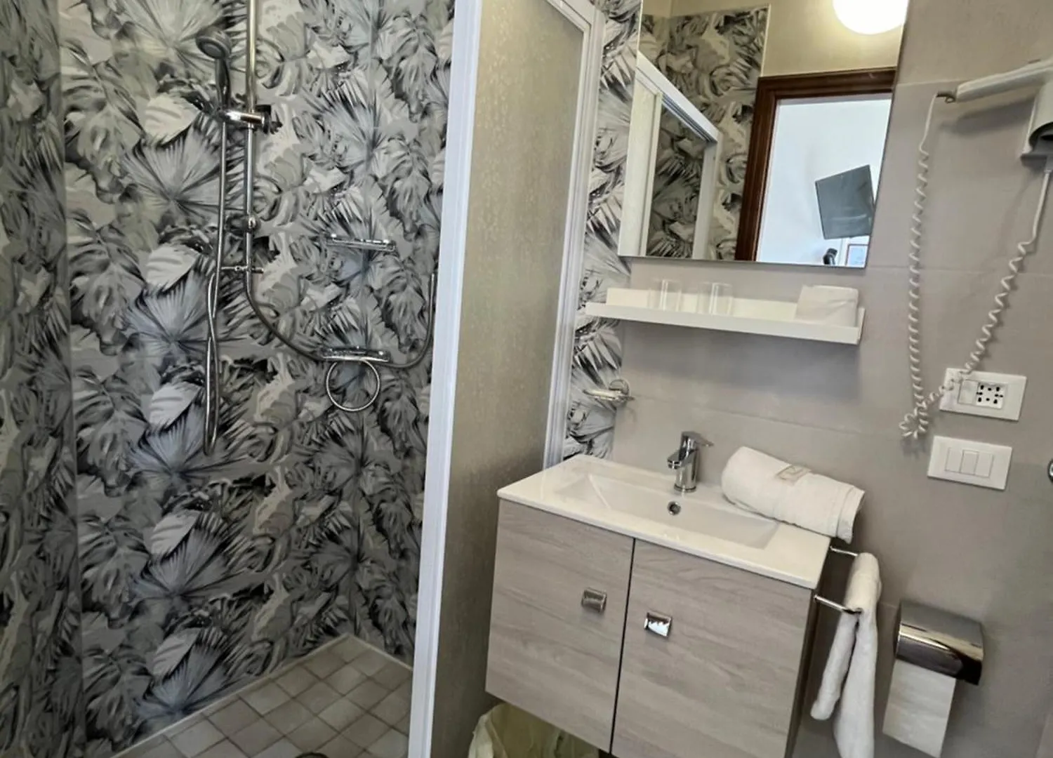 סוטומרינה Hotel Touring