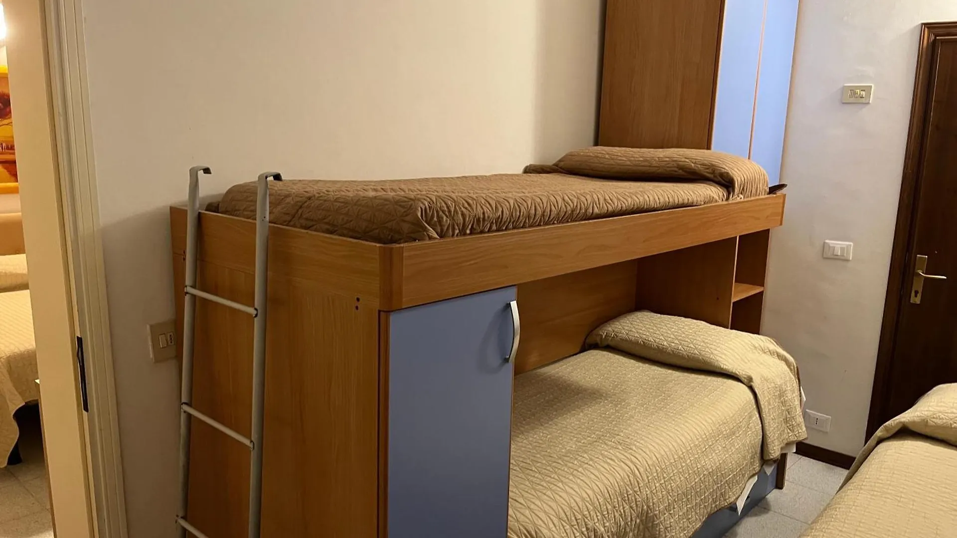 סוטומרינה Hotel Touring